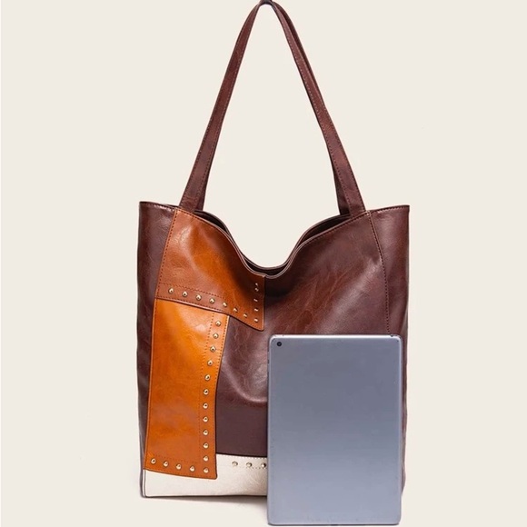 Women's Rivet large capacity Leather Cross Shoulder Handbag - Picture 4 of 10